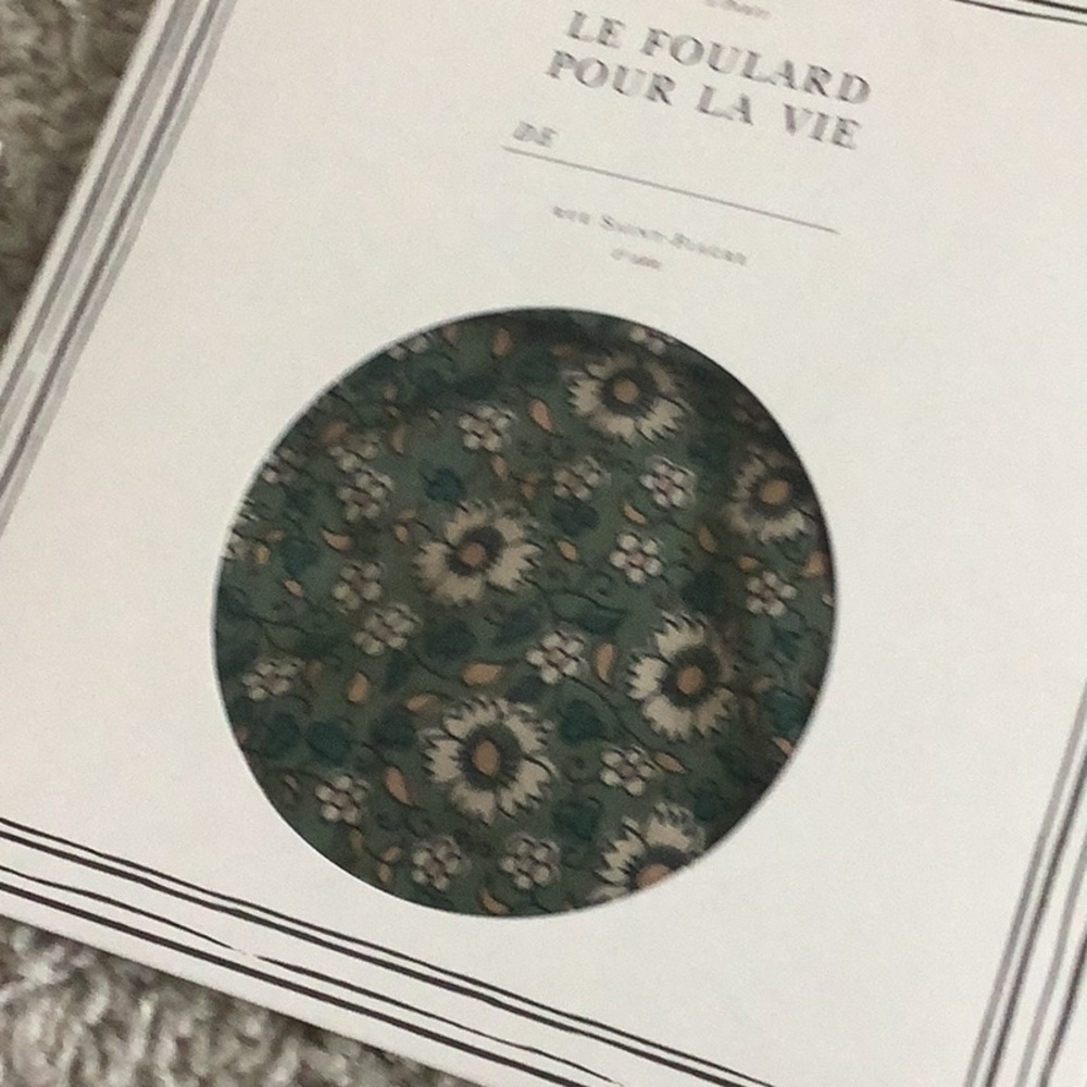 Sézane NEW- Floral Patterned Scarves Set - Picture 3 of 5